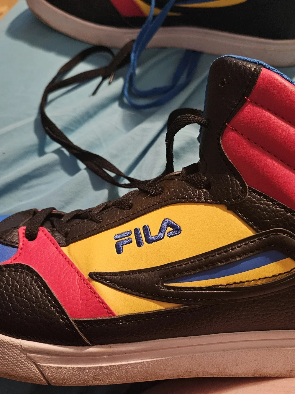 Fila Mens High-Top Sneakers in Blue, Yellow & Red